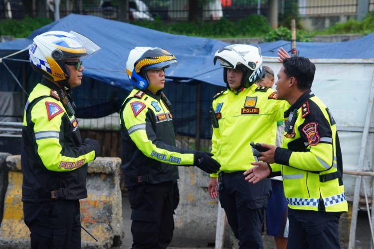 Kapolres Purwakarta, Pimpin Pembukaan Jalur kontra flow gate toll Cikopo arah Jakarta