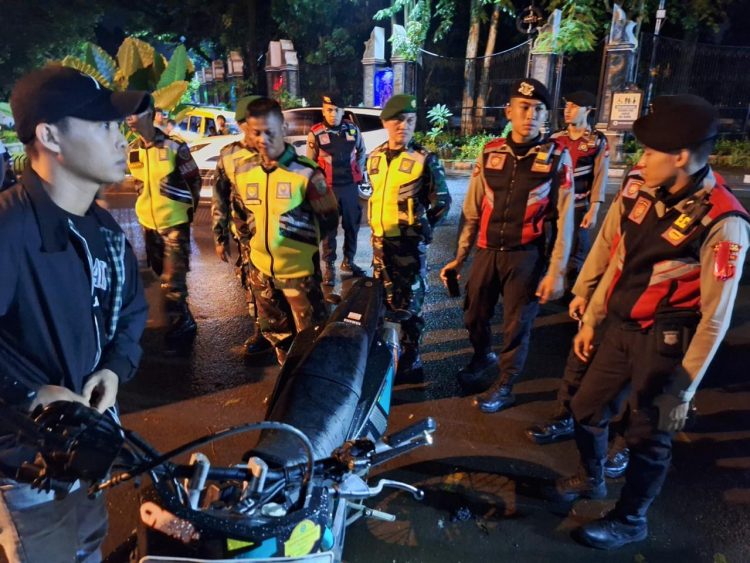 Sinergitas, TNI-Polri Di Purwakarta Laksanakan KRYD Menjelang Lebaran 2024