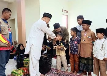 Touring Religi Bersejarah ke Makam Mama Sempur Plered dan Kolaborasi Berbagi Takjil