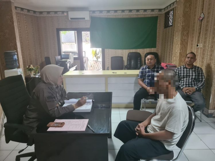 Polres Purwakarta Limpahkan Oknum Guru Ngaji Cabul Di Pondoksalam Ke Kejaksaan