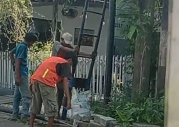 Miris Dinas Terkait Tutup Mata, Pemasangan Tiang Internet Tak Berizin Di Kelurahan Sukasari, Kota Tangerang Menjamur