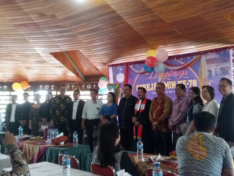 Sekda Kab. Nias Hadiri Perayaan HUT Gereja AMIN Ke 78 Tahun