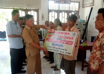 Pemdes Tetegeona’ai Salurkan BLT DD Tahun 2024 Tahap I