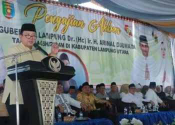 Gubenur Lampung Arinal Djunaidi Mengikuti Pengajian Akbar di Stadion Sukung Kotabumi