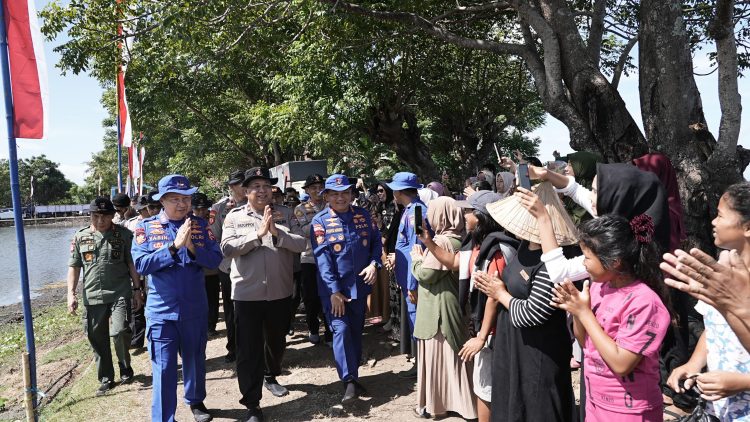 Kakorpolairud Pimpin Penanaman Mangrove di Takalar, Tingkatkan Kesadaran Blue Carbon