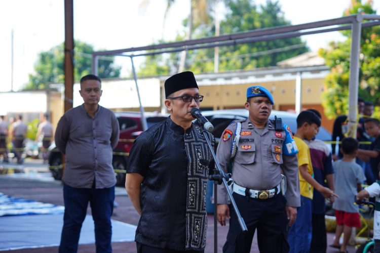 Polres Purwakarta Serahkan Puluhan Hewan Qurban Untuk Masyarakat Dan Pondok Pesantren