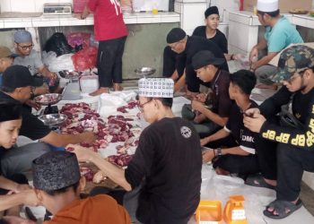 Yayasan Yatim Dan Dhuafa “Nuzhatul Muttaqin, Panongan-Tangerang. “Qurbankan Lima Ekor Sapi Dan Tiga Ekor Kambing