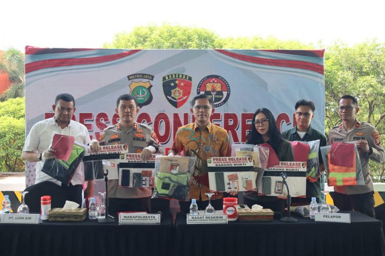 Pengungkapan Kasus Pencurian di Bandara Soetta, Lima Oknum Porter Diamankan