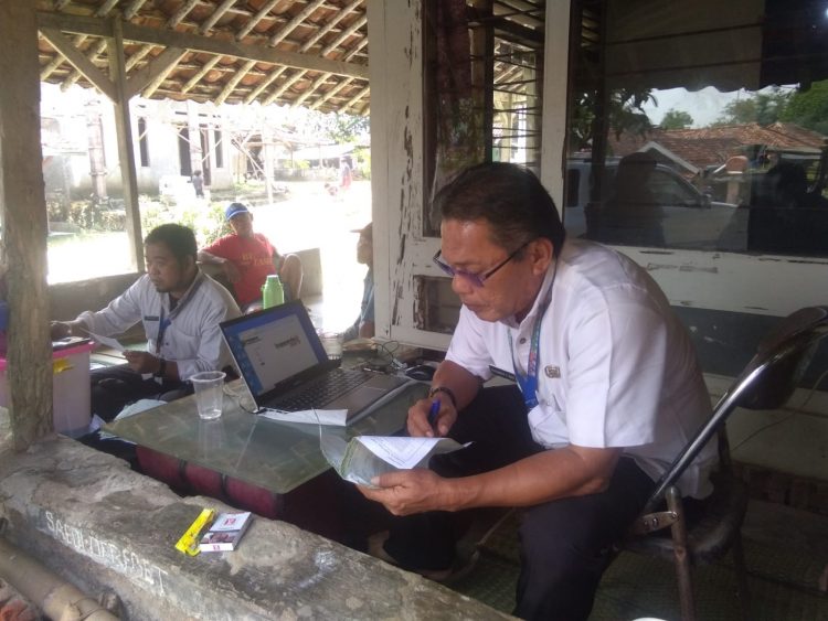 Door To Door: Pembayaran Pajak Di Kampung Tarogong Desa Bojong