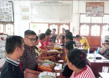 Pemdes Tetegeonaai Kecamatan Idanogawo Salurkan Ketahanan Pangan