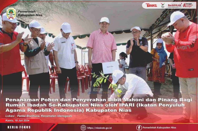 BUPATI NIAS HADIRI PENANAMAN POHON DI PANTAI BOZIHONA
