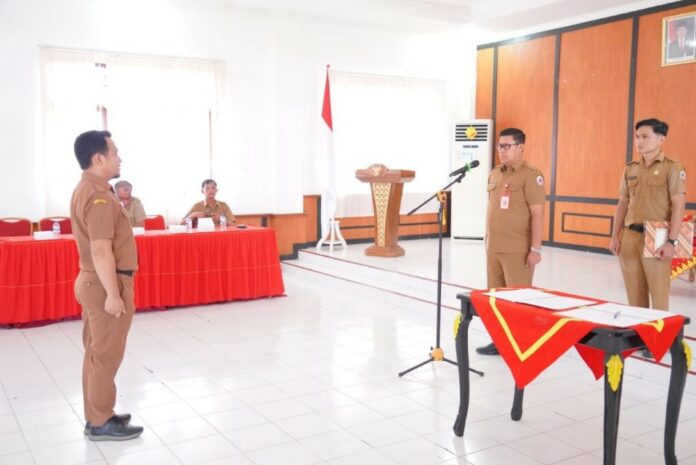 Pelantikan dan Pengambilan Sumpah / Janji Kepala Sekolah dan Pejabat Fungsional Pengawas Penyelenggaraan Urusan Pemerintah