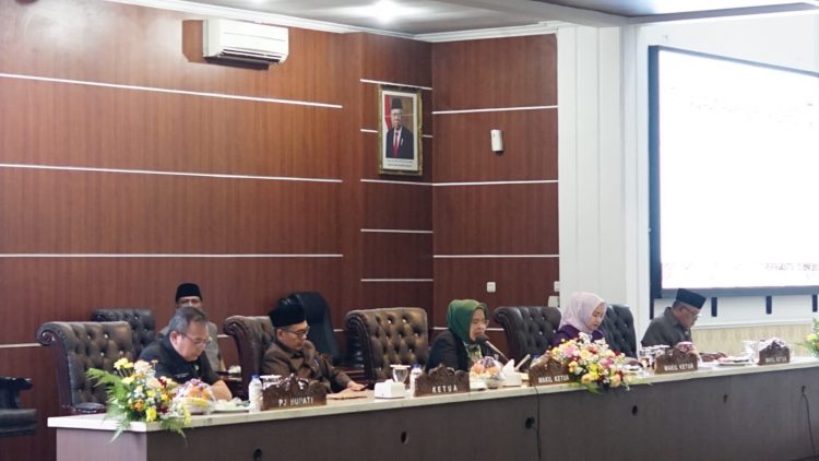 DPRD Gelar Rapat Paripurna Tingkat I Penyampaian Raperda Pertanggungjawaban APBD TA 2023 dan 2 Raperda Inisiatif DPRD