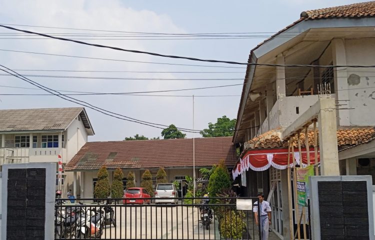 Diduga Kepsek SMAN 15 Kab.Tangerang Alergi Wartawan