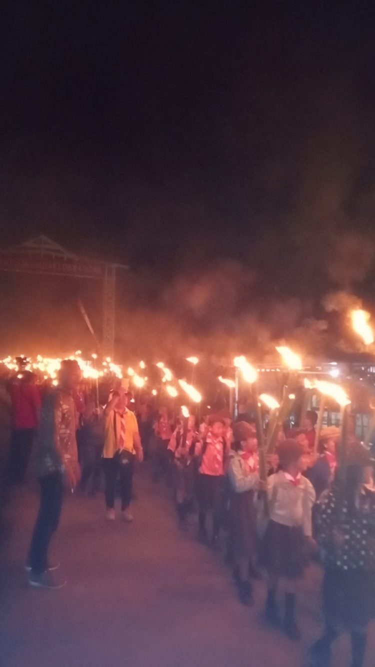 Sambut HUT Kemri Ke-79 Tahun 2024, Pemdes Sōmi Lakukan Pawai Obor