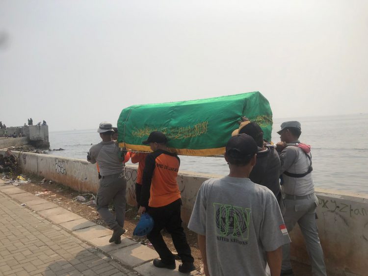 Bakamla RI : Temukan Korban Tenggelam di Muara Baru