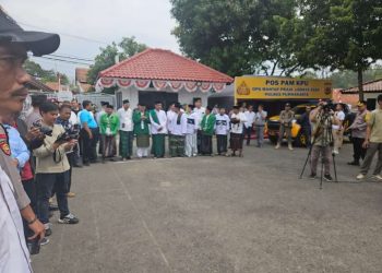 Ribuan Pendukung Paslon Zaenal Arifin dan Sona Mulida Padati KPU Purwakarta