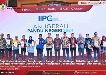 BUPATI NIAS TERIMA PENGHARGAAN ANUGERAH PANDU NEGERI (APN) 2024 KATEGORI BAIK