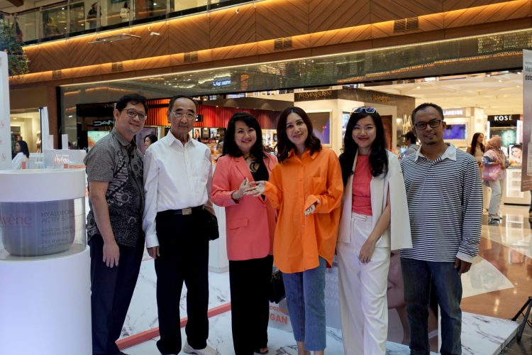 Avene Hyaluron Activ B3 Aqua Cream-In Gel Menunda Penundaan Kulit