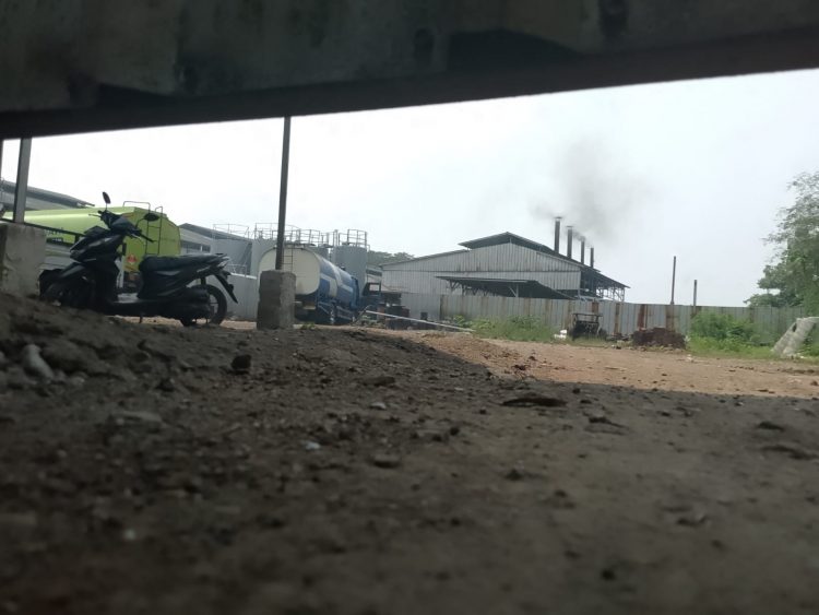 Gudang Limbah Oli Bekas Diduga Ilegal Bebas Beroprasi Di Pasar Kemis Tangerang