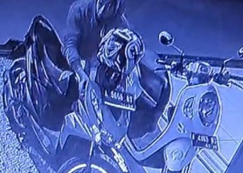 Seorang Pencuri Di Puskesmas Karanganyar kabupaten Lebak Tertangkap CCTV