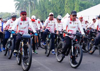 Panglima TNI dan Kapolri : Ikuti Fun Bike dalam Rangkaian Peringatan HUT Ke-79 TNI