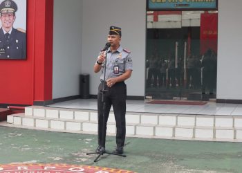 Kepala Rutan Kelas I Tangerang Berikan : Penghargaan kepada Pegawai Berprestasi