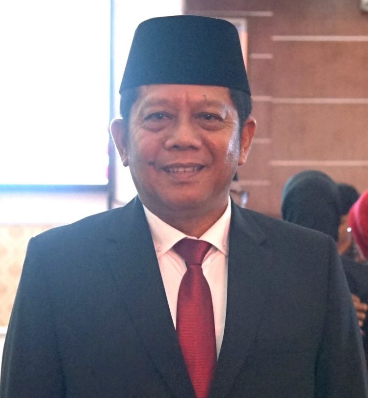 Entis Sutisna dari PDI Pejuangan Ditetapkan Jadi Pimpinan DPRD Purwakarta