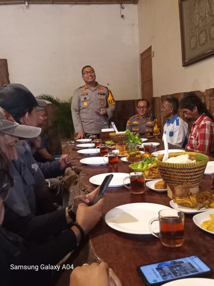 Kapolres Purwakarta AKBP Lilik Ardiansyah Sambut Baik Para Ketua Organisasi Media Purwakarta di RM Ciganea