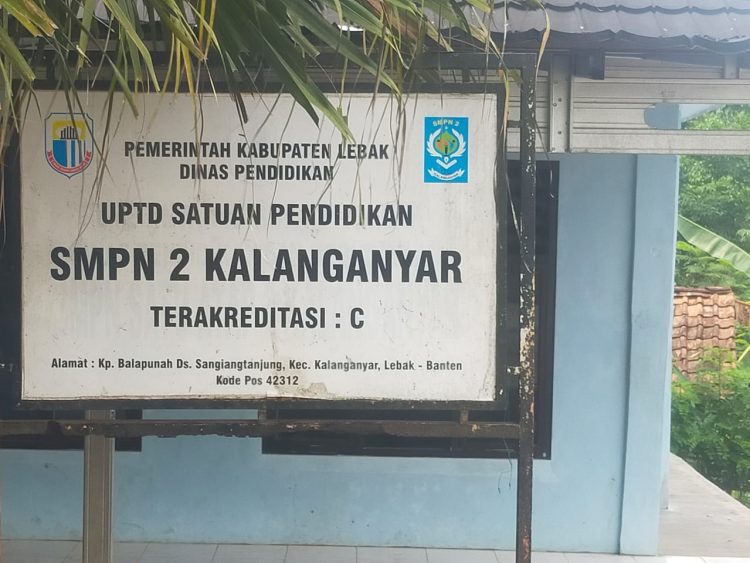 Diduga Pungli SMPN 2 Kalanganyar Rp,100,000 Untuk Membangun Pagar Sekolah