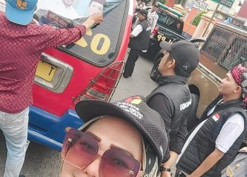 Hari ini, Bawaslu Kabupaten Purwakarta Tertibkan APK di Angkutan Umum