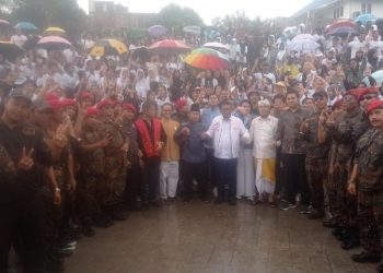 Diguyur Hujan Saat Kampanye, Tak Padamkan Semangat Warga untuk Dukung Andra-Dimyati Jadi Gubernur Banten