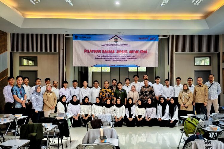 Difasilitasi DBHCHT, Disnakertrans Purwakarta Gelar Pelatihan Keterampilan CPMI