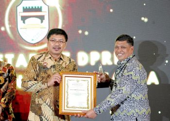 Sekretariat DPRD Purwakarta Menerima Penghargaan JDIH dari Kemenkum RI