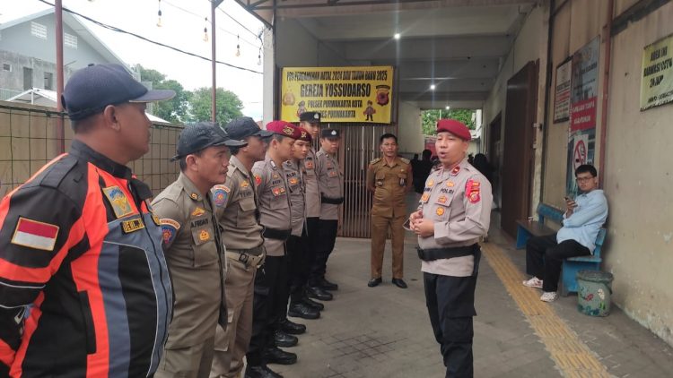Natal Aman, Polres Purwakarta Perketat Penjagaan Di Gereja