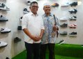 Gubernur Terpilih Andrasoni Kunjungi Gerai Nasr Footwear di Banten Creatif Festival 2024