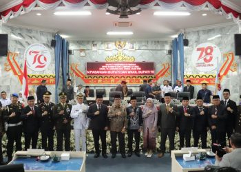 DPRD Lampung Utara Gelar Rapat Paripurna Penetapan Pasangan Dr. Ir. H. Hamartoni Ahadis, M.Si, dan Romli, S. Kom, M.H, Sebagai Bupati dan Wakil Terpilih