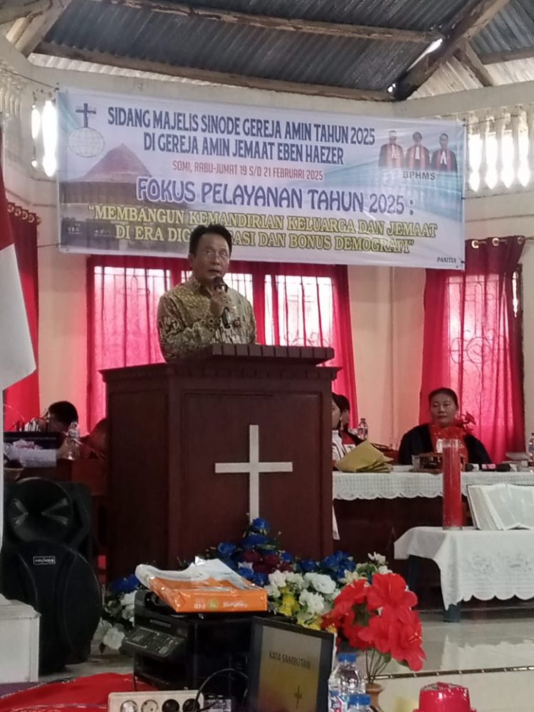 Asisten II Wakili Bupati Nias Menghadiri Pembukaan Sidang Majelis Sinode Gereja AMIN