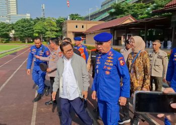 Gubernur DKI dan Kakorpolairud Pantau Banjir di Jakarta via Udara