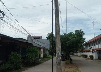 Tanam Tiang FO di Perum Legok Indah, DPP LSM PPUK Akan Laporkan Fiber Star ke Dinas PU