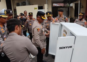 Berbagi Kasih dengan Masyarakat, Polsek Medan Baru Luncurkan Kereta Senyum