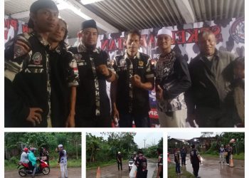Ormas Banaspati DPC Kabupaten Purwakarta Berbagi Takjil di Tengah Hujan