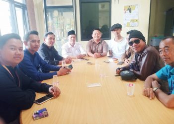 Silaturahmi Pasca Idul Fitri, KNPI Panongan dan Karang Taruna Ranca Iyuh Sambut Hangat Awak Media