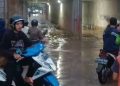 Jalan Terputus Gara-Gara Banjir, Warga : Park Serpong Residence Bikin Terowongannya Terlalu Sempit