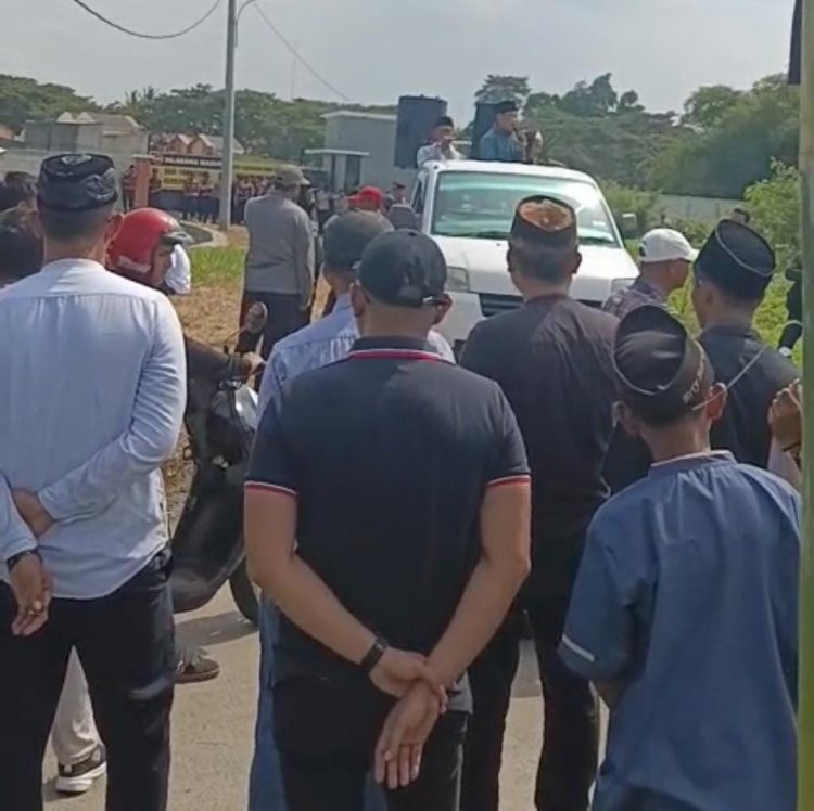 Warga Ciakar Panongan Tolak Pembangunan Yayasan yang Diduga Berpaham Wahabi