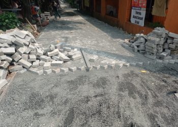 JPK Desak Camat Curug Benahi Paving Blok Tumpang Tindih Milik CV. Cipta Insan Madani