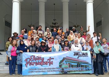 Warga 5 Provinsi kunjungi Karya Peninggalan KDM dan Objek Bersejarah di Purwakarta