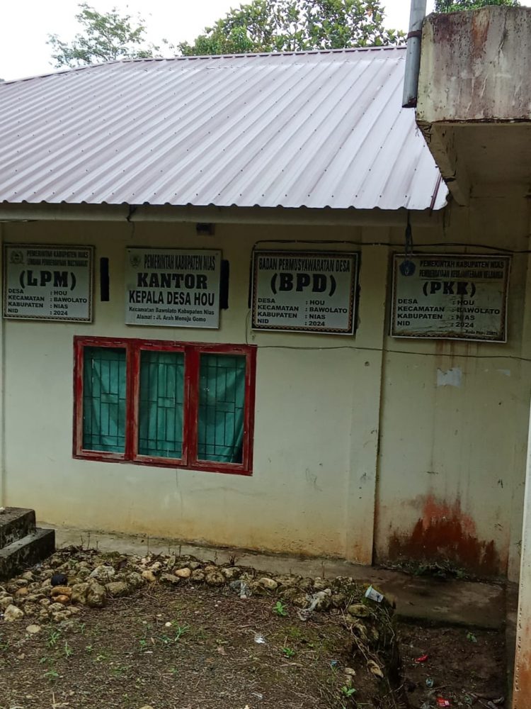 Bangunan Parit dan TPT Desa Hou Diduga Menjadi Lahan Korupsi, Masyarakat Minta Inspektorat Lakukan Audit