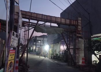 Pembangunan Gapura di Perum Griya Karawaci Diduga Gunakan Besi Banci, Dinas Diminta Segera Evaluasi