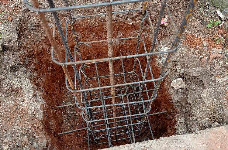 Proyek Gapura di Perum Teratai Diduga Gunakan Matrial Bekas, Pengawas Diminta Segera Evaluasi